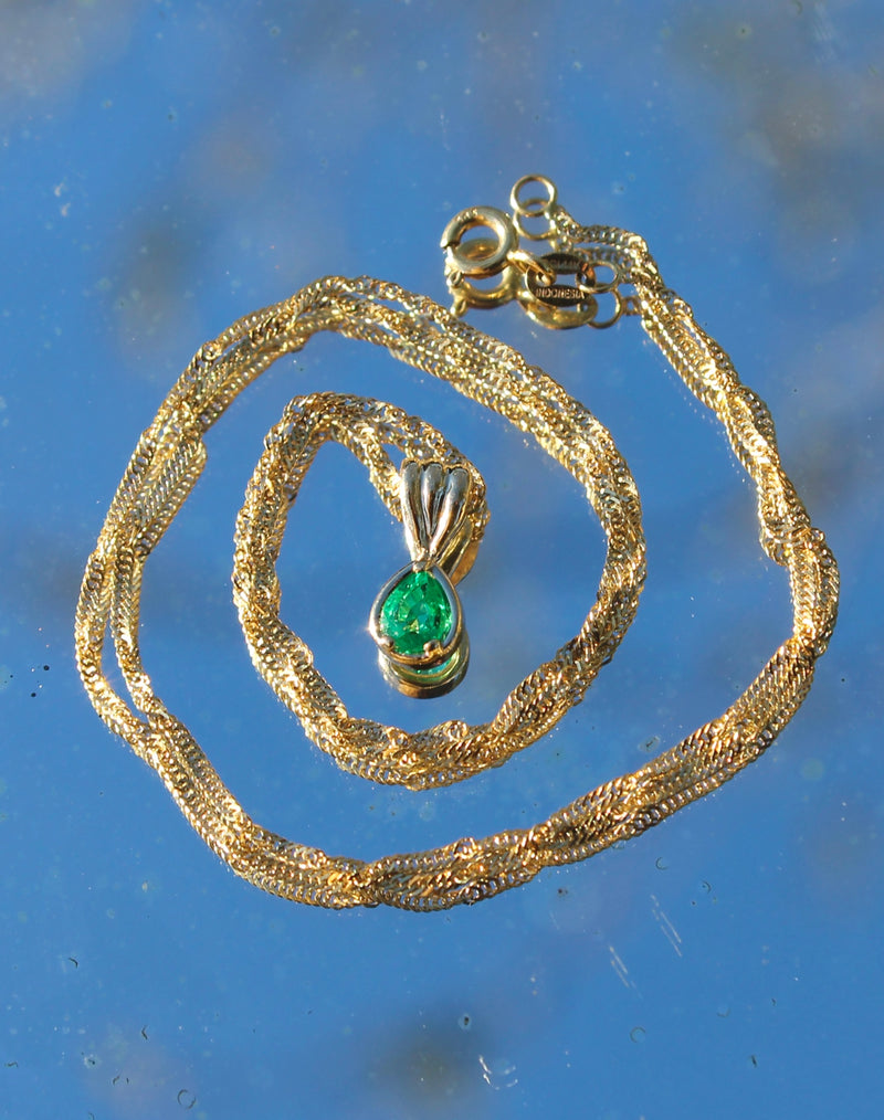 La Pera Emerald Necklace